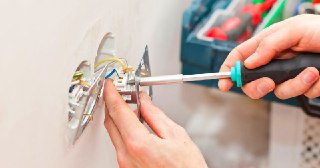 Электромонтажные работы Ирбит цена 462 руб Электрика под ключ
